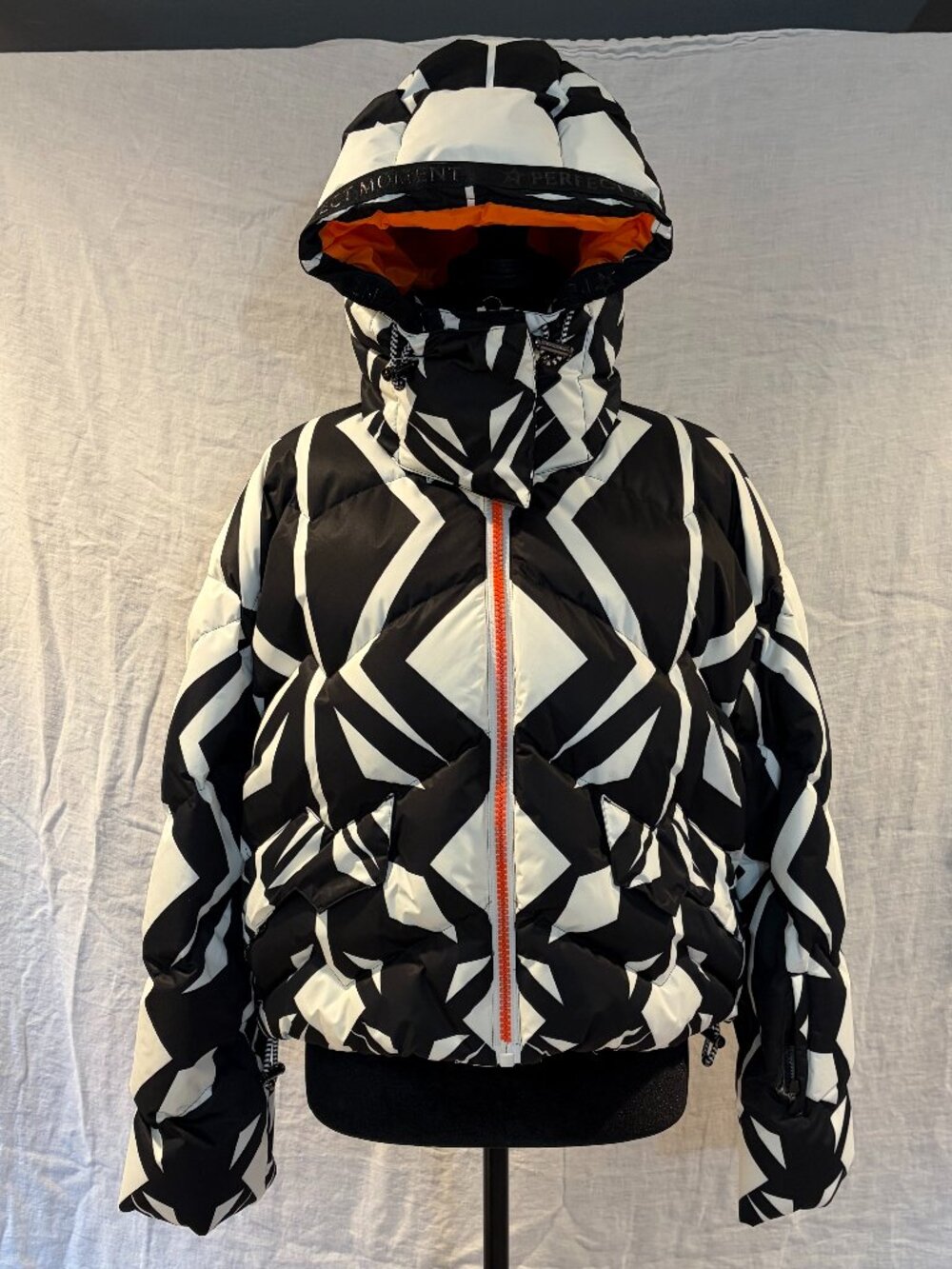 Perfect Moment Mountain Puffer Ski Jacket (size XS)